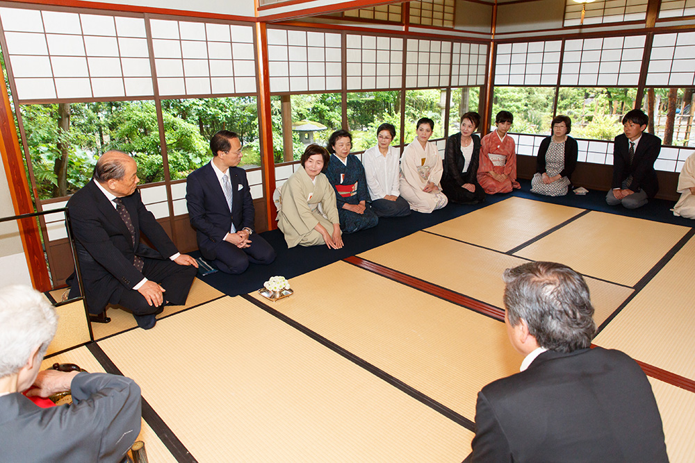 イセコレクションで楽しむプレミアムな茶会「お茶＆Tea」