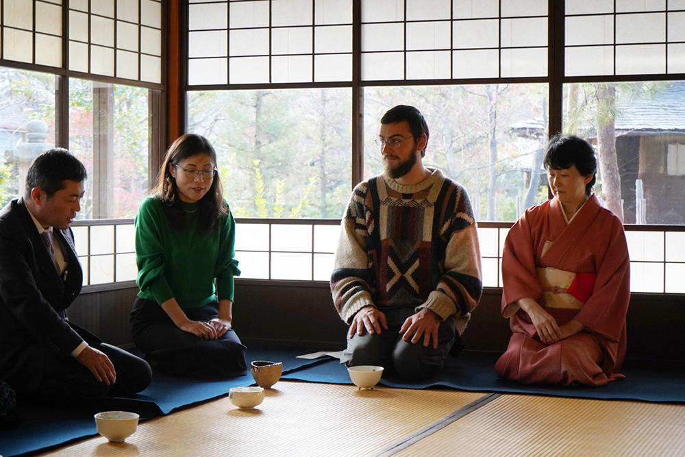 外国からのお客様も茶会を楽しんだ